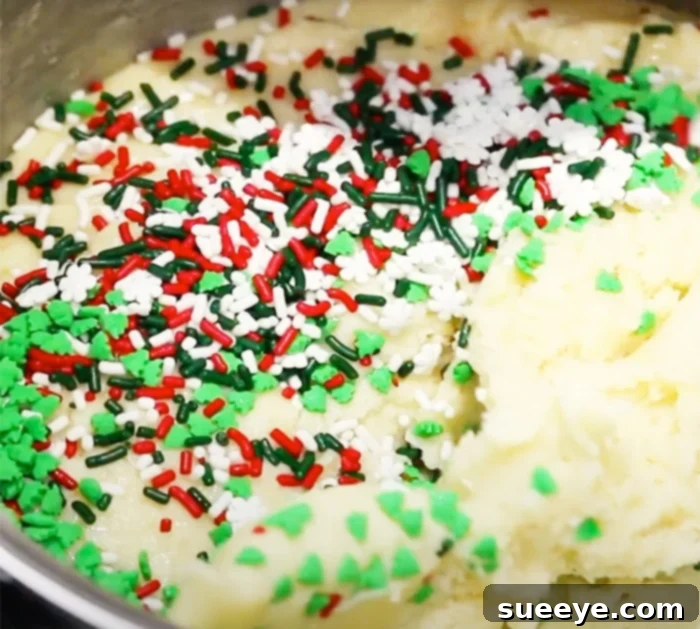 How To Make Christmas Fudge - 4 Ingredient Recipes - Holiday Gift Ideas