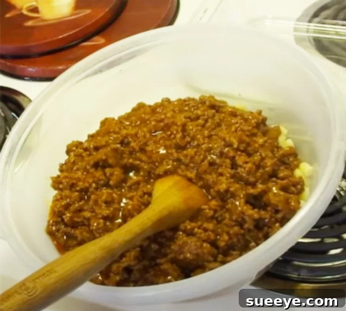 Cheesy Beef Macaroni Bake 2 How To Make Hamburger Macaroni Casserole - Cheeseburger Casserole Recipes - Ground Beef Recipes