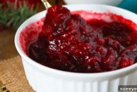 Easy 5-Ingredient Cranberry Sauce