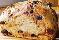 Easy No-Knead Cinnamon Raisin Bread