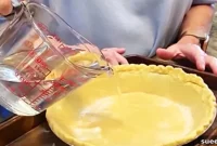 Paula Deen’s Frugal Depression-Era Water Pie