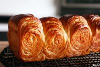 Flaky Croissant Loaf Perfection