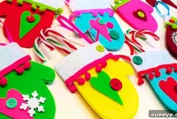 Cozy Felt Mitten Gift Card Ornaments Free Pattern