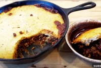 Hearty Chili Cornbread Skillet Bake
