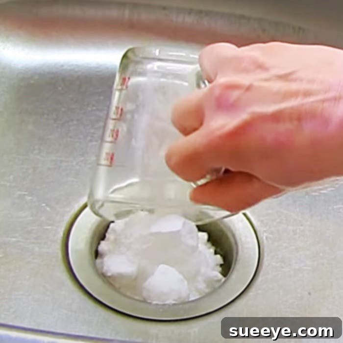 Two-Ingredient Natural Drain Fix 2 Natural Cleaner Recipe - DIY Cleaning Hacks - How To Clean A Drain