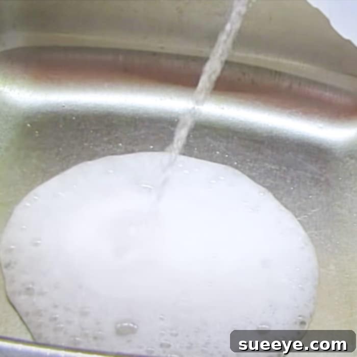 Two-Ingredient Natural Drain Fix 3 Vinegar Cleaner Recipe - DIY Drain Hacks - Homemade Natural Cleaners