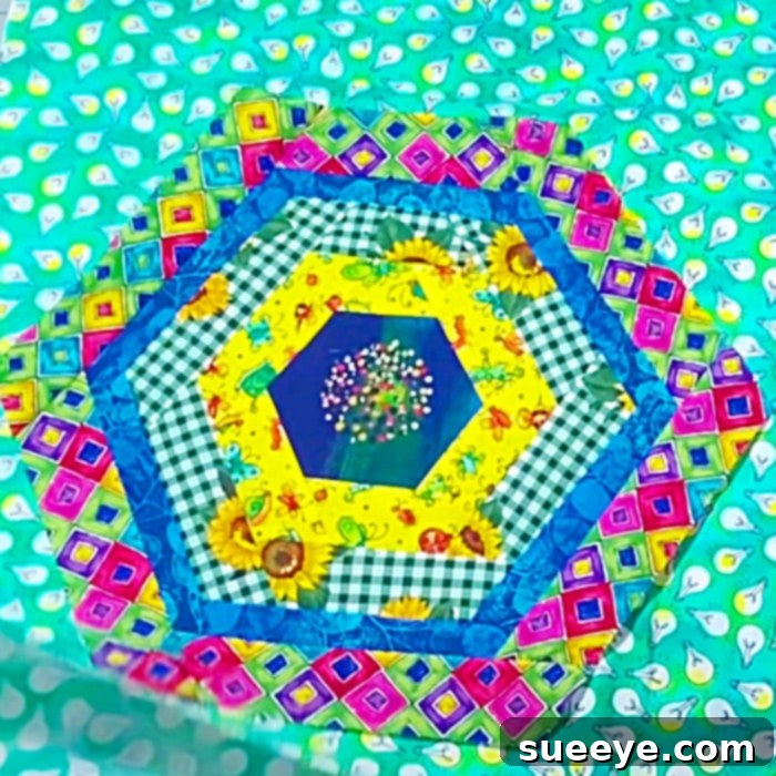 Log Cabin Hexagon Trivet 3 Easy Way To Make A Hot Pad - Quilted Gift Ideas - Easy Quilt Pattern