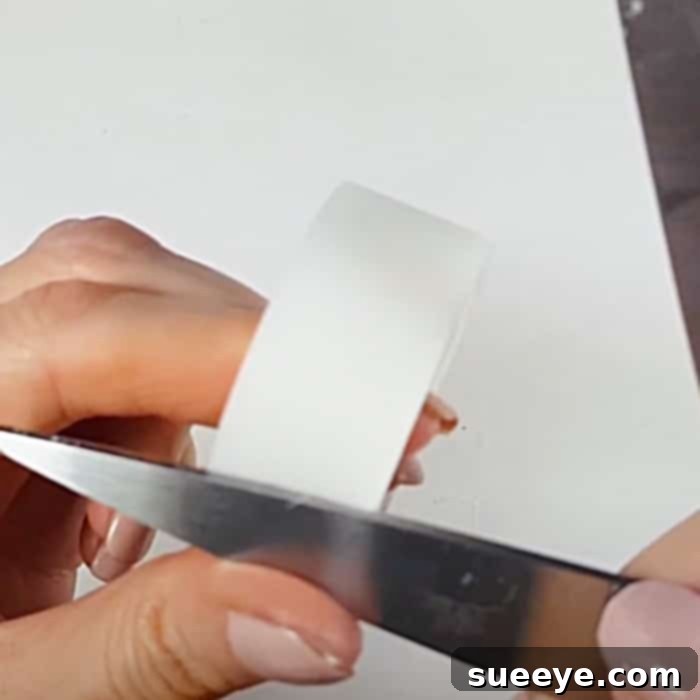 The Secret to Instantly Finding Clear Tape's Edge 2 How To Find The End Of Tape Quickly - Easy Tape Hack - Easy Tape Ideas
