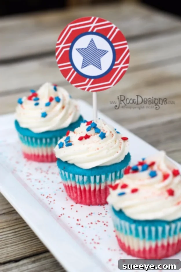 4th of July Cupcakes - Easy Layered Patriotic Dessert 4th of July Cupcakes - Best Patriotic Desserts for BBQ