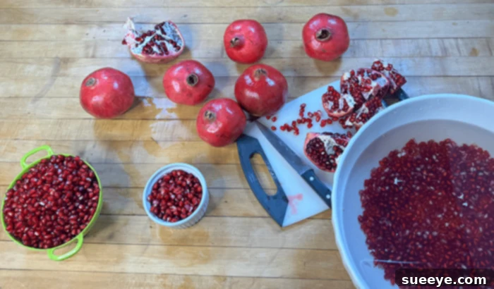 Pomegranate Peeling: The 60-Second Method 11 Pomegranate seeds at a party