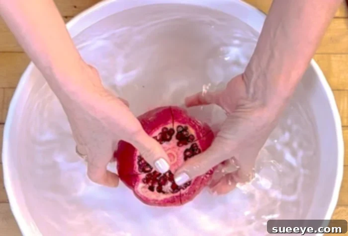 Pomegranate Peeling: The 60-Second Method 7 Breaking pomegranate under water