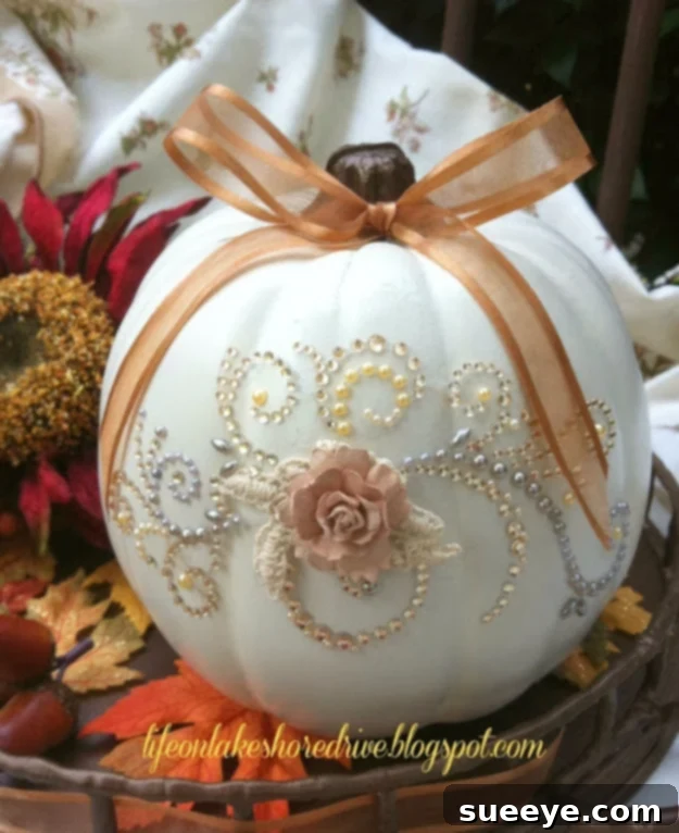 Pumpkins adorned with glitter for a dazzling and glamorous fall display