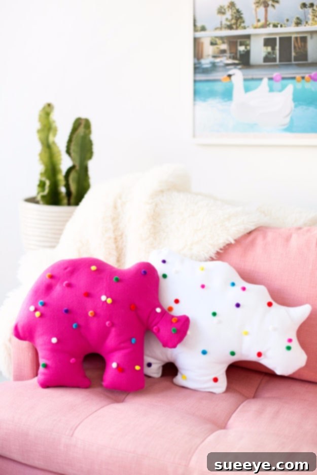 Craft playful DIY circus animal cookie pillows for a fun, whimsical gift. Whimsical DIY Circus Animal Cookie Pillows