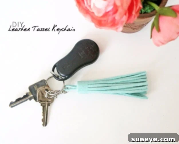 Use leather scraps to create a chic quick DIY tassel keychain gift. Stylish Quick DIY Leather Tassel Keychain