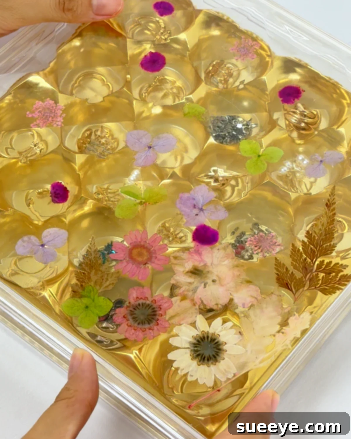 Simple Jewelry Box from Ferrero Rocher: Final display and use