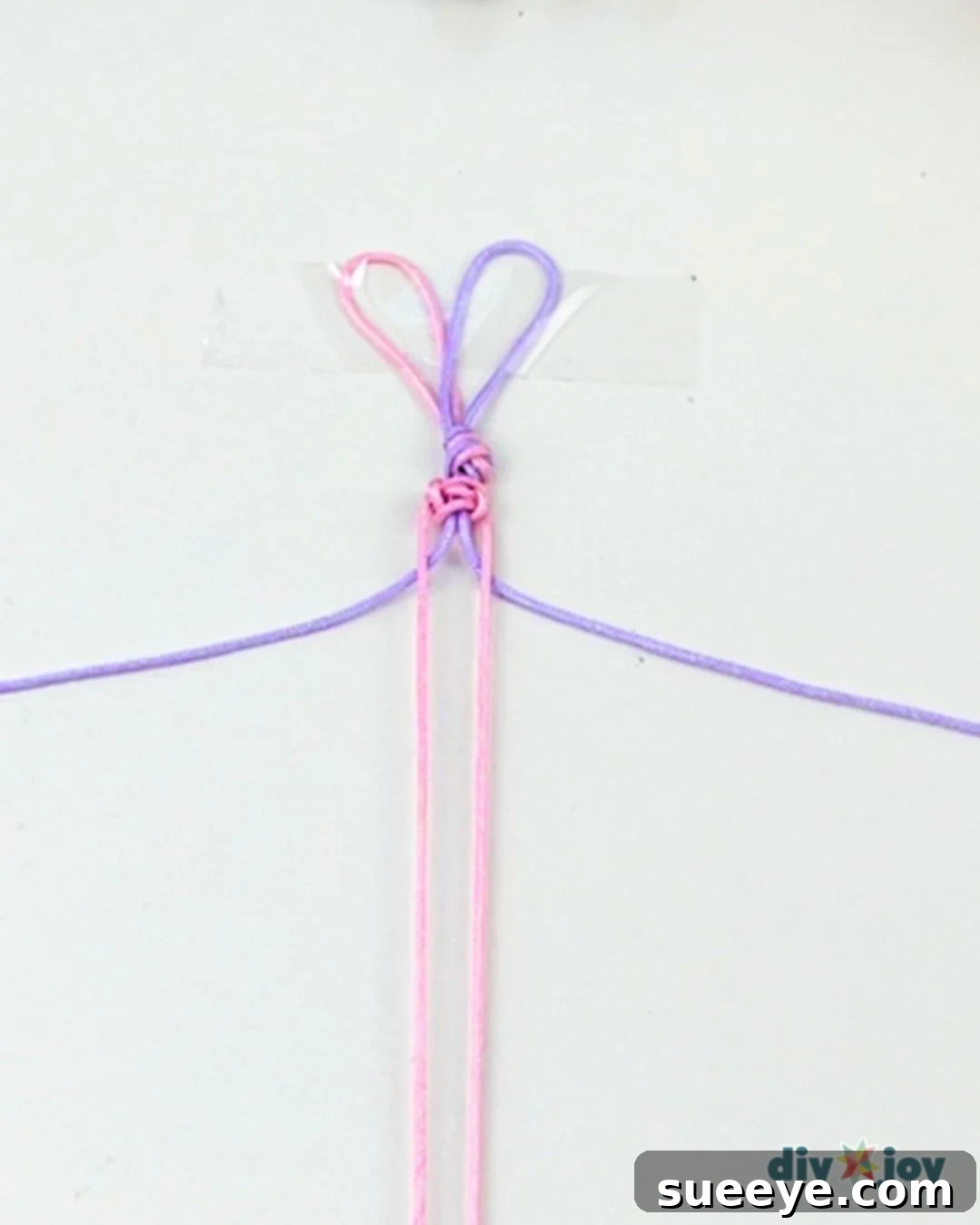 make easy macrame bracelet color switch example