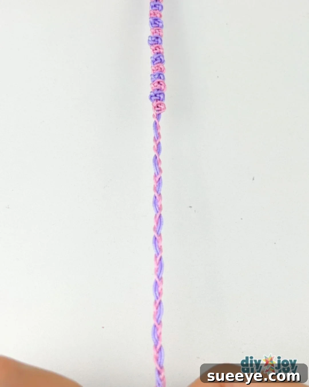 beginner macrame bracelet tutorial finishing knots