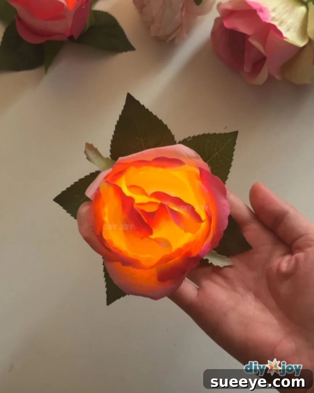 Turning on the easy flower light tutorial creation to reveal its glow