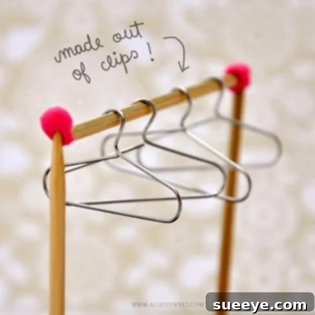 Paper Clip Mini Hangers: Smart & Simple DIY DIY Paper Clips to Mini Hangers Craft for Kids - Doll Clothes Organizer Idea