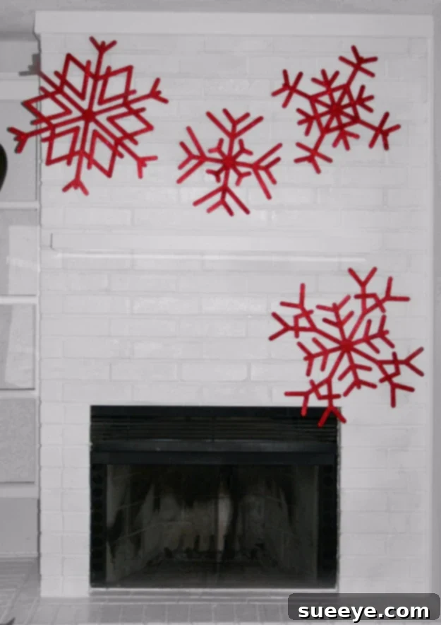 Best DIY Snowflake Decorations, Ornaments and Crafts - Gigantic Popsicle Stick Snowflake Craft - Paper Crafts with Snowflakes, Pipe Cleaner Projects, Mason Jars and Dollar Store Ideas - Easy DIY Ideas to Decorate for Winter#winter #crafts #diy Best DIY Snowflake Decorations, Ornaments and Crafts - Gigantic Popsicle Stick Snowflake Craft - Paper Crafts with Snowflakes, Pipe Cleaner Projects, Mason Jars and Dollar Store Ideas - Easy DIY Ideas to Decorate for Winter#winter #crafts #diy