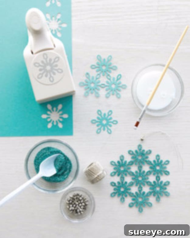 Best DIY Snowflake Decorations, Ornaments and Crafts - DIY Glittered Snowflake - Paper Crafts with Snowflakes, Pipe Cleaner Projects, Mason Jars and Dollar Store Ideas - Easy DIY Ideas to Decorate for Winter#winter #crafts #diy Best DIY Snowflake Decorations, Ornaments and Crafts - DIY Glittered Snowflake - Paper Crafts with Snowflakes, Pipe Cleaner Projects, Mason Jars and Dollar Store Ideas - Easy DIY Ideas to Decorate for Winter#winter #crafts #diy