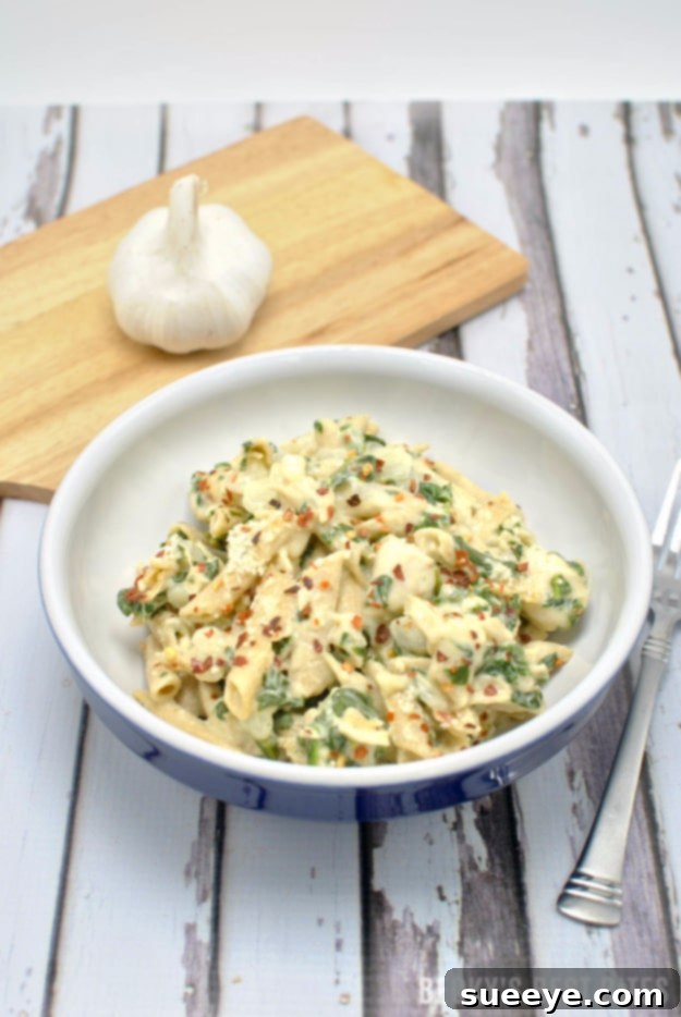 Creamy Garlic Spinach Chicken Pasta - Comforting & Quick Creamy Garlic Spinach Chicken Pasta - rich and easy weeknight dinner
