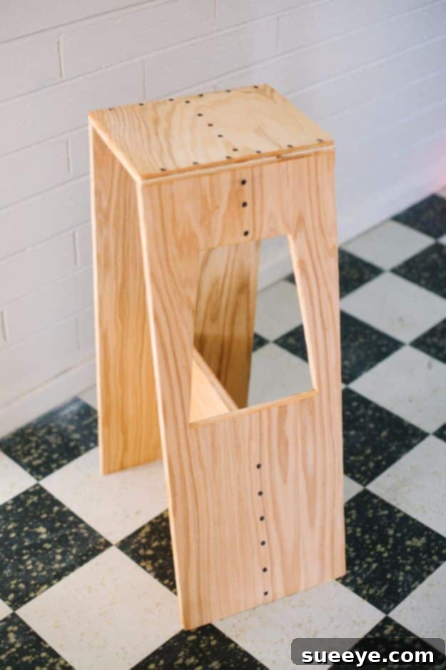 diy barstools - DIY Modern Stool - Easy and Cheap Ideas for Seating and Creative Home Decor - Do It Yourself Bar Stools for Modern, Rustic, Farmhouse, Shabby Chic, Industrial and Simple Classic Decor #barstools #diy diy barstools - DIY Modern Stool - Easy and Cheap Ideas for Seating and Creative Home Decor - Do It Yourself Bar Stools for Modern, Rustic, Farmhouse, Shabby Chic, Industrial and Simple Classic Decor #barstools #diy