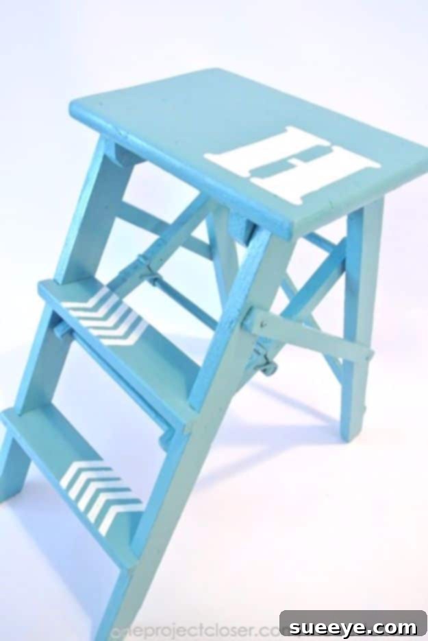 Creative Ladder Makeover with Stencil Art DIY Stenciled Ladder Makeover with Paint