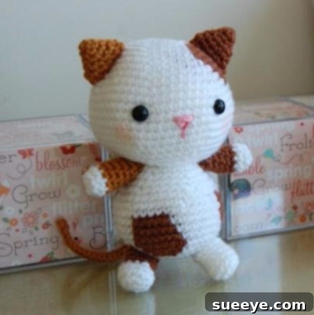 DIY Amigurumi Kitten for Cat Enthusiasts Free Kitten Amigurumi Crochet Pattern, Cute Cat Toy
