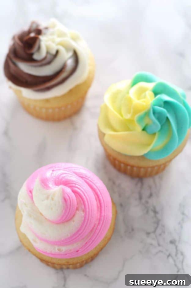 Simple Swirled Cupcake Frosting for Adorable, Fun Designs Easy Two-Toned Swirled Cupcake Frosting Technique
