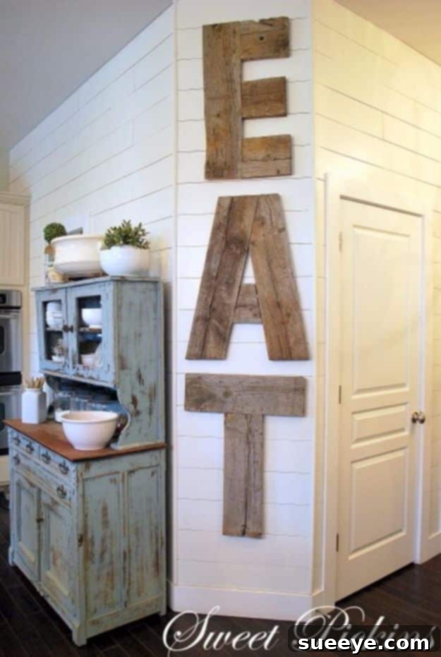 Rustic Chic DIY Wall Decor Projects 21 Reclaimed Lumber Wall Letters
