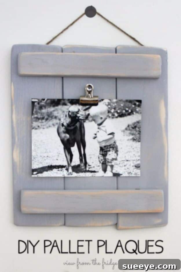 Rustic Chic DIY Wall Decor Projects 43 DIY Pallet Plaques