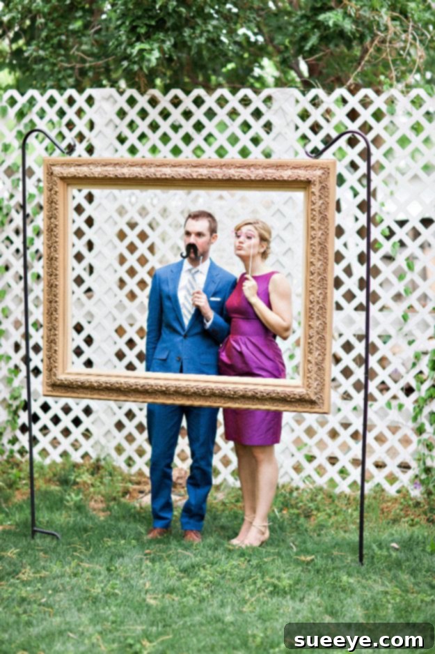 DIY Hanging Frame Wedding Photo Booth DIY Hanging Frame Wedding Photo Booth