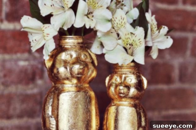 Gold Honey Bear Vase DIY - Cute Home Decor Gold honey bear vase, a cute and easy DIY decorative item