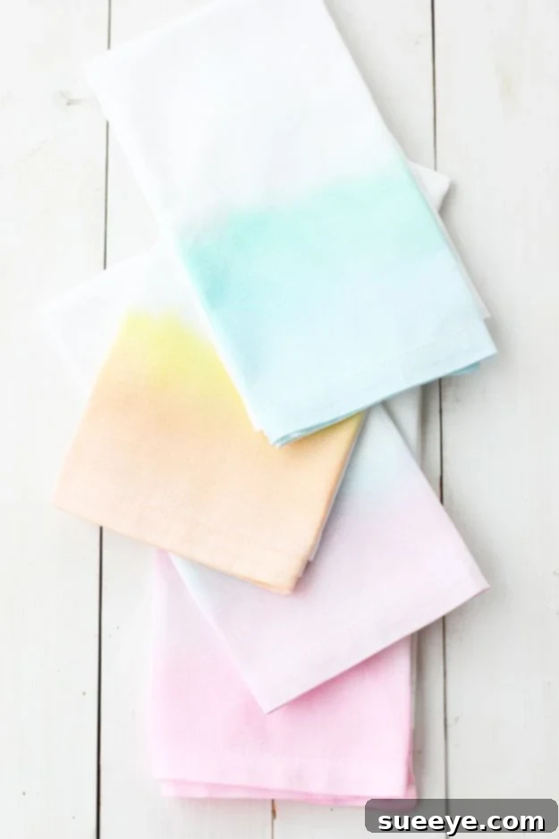 DIY Watercolor Cloth Napkins - Handmade Decor Gift DIY watercolor cloth napkins, perfect for a hostess gift