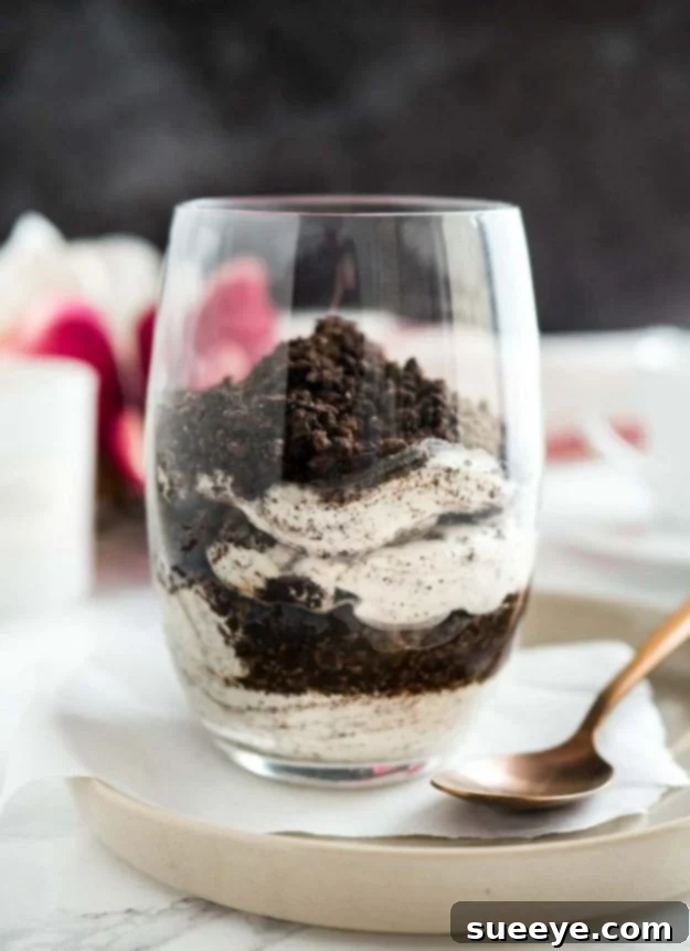 No Bake Desserts | No Bake Oreo Cheesecake Parfaits - Quick Dessert Ideas and Easy Sweets You Can Make Without Baking - Healthy Cookies and Pie Individual No-Bake Oreo Cheesecake Parfaits, a delightful and easy layered dessert for any occasion.