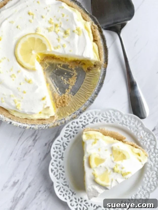 No Bake Desserts | Triple Layer Lemon Pudding Pie - Quick Dessert Ideas and Easy Sweets You Can Make Without Baking - Healthy Cookies and Pie Refreshing Triple Layer Lemon Pudding Pie, a simple 5-ingredient no-bake dessert perfect for summer.