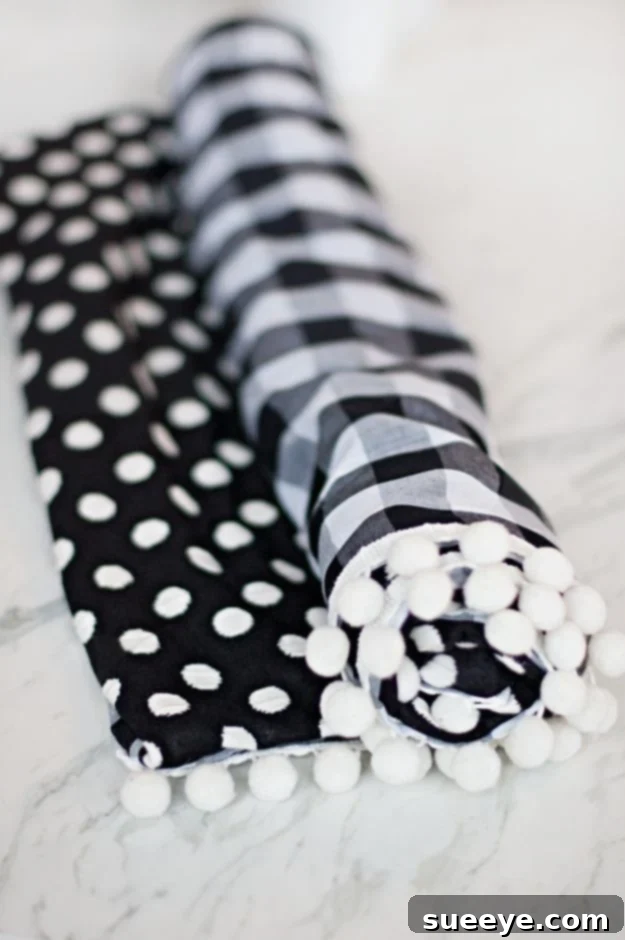 Effortless No-Sew Gifts: 42 DIY Creations 13 No Sew Gift Ideas - Quick Last Minute Holiday Gifts for Her - DIY No-Sew Dog Travel Blanket