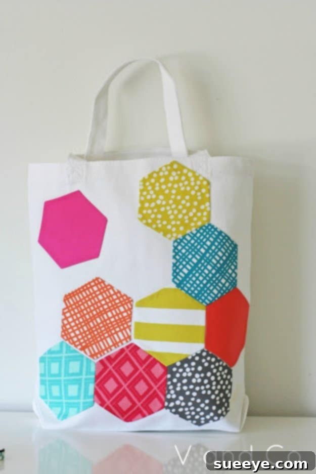 DIY Hexagon Tetris Patchwork Tote Bag from Fabric Scraps
