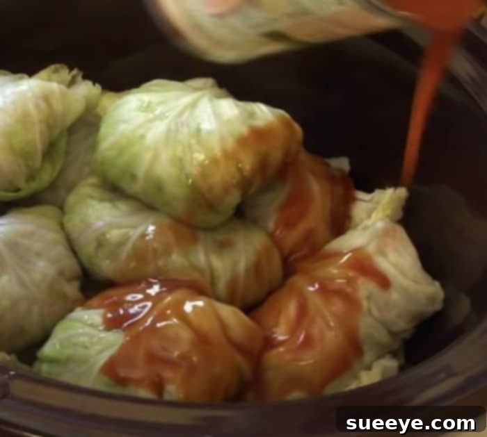 How to Make Cabbage Rolls - Make crockpot stuffed cabbage rolls with sausage and rice How to Make Cabbage Rolls - Make crockpot stuffed cabbage rolls with sausage and rice