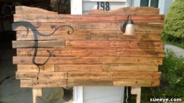 DIY Pallet Furniture Ideas - Headboard from Wooden Pallets - Best Do It Yourself Projects Made With Wooden Pallets - Indoor and Outdoor, Bedroom, Living Room, Patio. Coffee Table, Couch, Dining Tables, Shelves, Racks and Benches DIY Headboard from Wooden Pallets - Rustic Bedroom Decor