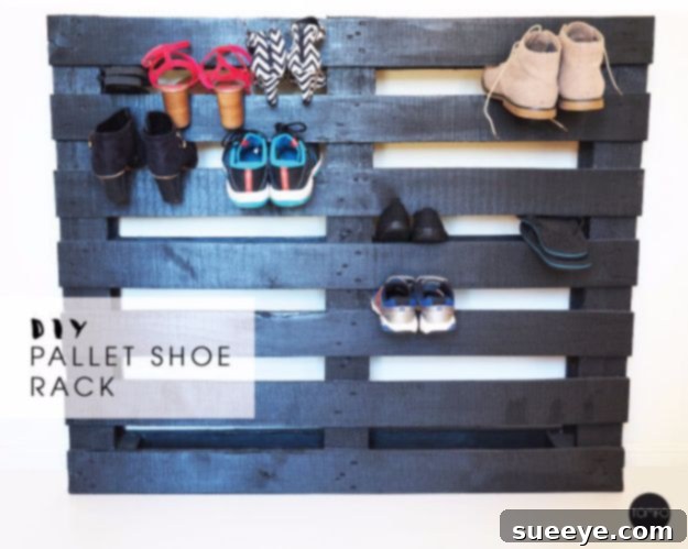 DIY Pallet Furniture Ideas - DIY Pallet Shoe Rack - Best Do It Yourself Projects Made With Wooden Pallets - Indoor and Outdoor, Bedroom, Living Room, Patio. Coffee Table, Couch, Dining Tables, Shelves, Racks and Benches DIY Pallet Shoe Rack - Entryway Organization and Storage