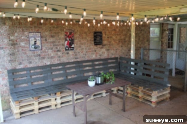 DIY Pallet Furniture Ideas - DIY Outdoor Patio Furniture from Pallets - Best Do It Yourself Projects Made With Wooden Pallets - Indoor and Outdoor, Bedroom, Living Room, Patio. Coffee Table, Couch, Dining Tables, Shelves, Racks and Benches DIY Outdoor Patio Furniture from Pallets - Garden Seating Ideas