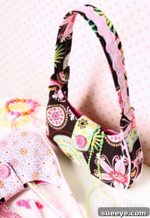 Easy Sewing Projects to Sell - DIY Girl's Purse - DIY Sewing Ideas for Your Craft Business. Make Money with these Simple Gift Ideas, Free Patterns #sewing #crafts Easy Sewing Projects to Sell - DIY Girl's Purse - DIY Sewing Ideas for Your Craft Business. Make Money with these Simple Gift Ideas, Free Patterns #sewing #crafts