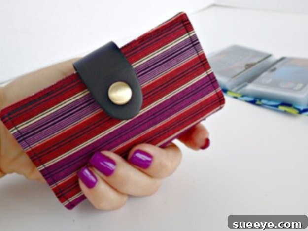 Easy Sewing Projects to Sell - Credit Card Wallet - DIY Sewing Ideas for Your Craft Business. Make Money with these Simple Gift Ideas, Free Patterns #sewing #crafts Easy Sewing Projects to Sell - Credit Card Wallet - DIY Sewing Ideas for Your Craft Business. Make Money with these Simple Gift Ideas, Free Patterns #sewing #crafts
