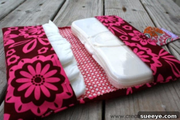 Easy Sewing Projects to Sell - Easy Diaper and Wipes Carrier - DIY Sewing Ideas for Your Craft Business. Make Money with these Simple Gift Ideas, Free Patterns #sewing #crafts Easy Sewing Projects to Sell - Easy Diaper and Wipes Carrier - DIY Sewing Ideas for Your Craft Business. Make Money with these Simple Gift Ideas, Free Patterns #sewing #crafts