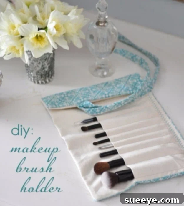 Easy Sewing Projects to Sell - DIY Make-Up Brush Holder - DIY Sewing Ideas for Your Craft Business. Make Money with these Simple Gift Ideas, Free Patterns #sewing #crafts Easy Sewing Projects to Sell - DIY Make-Up Brush Holder - DIY Sewing Ideas for Your Craft Business. Make Money with these Simple Gift Ideas, Free Patterns #sewing #crafts