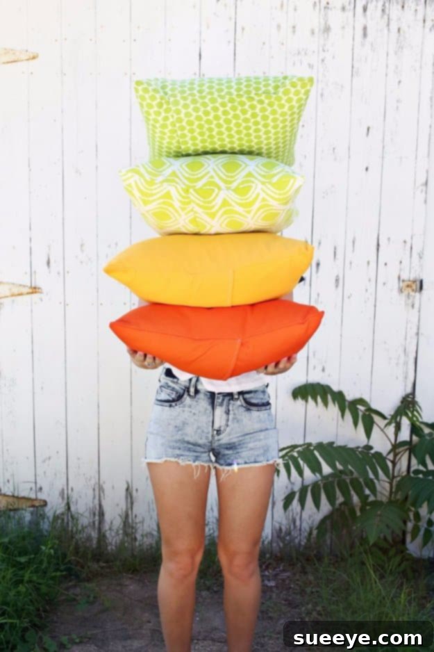 Easy Sewing Projects to Sell - DIY Outdoor Pillows - DIY Sewing Ideas for Your Craft Business. Make Money with these Simple Gift Ideas, Free Patterns #sewing #crafts Easy Sewing Projects to Sell - DIY Outdoor Pillows - DIY Sewing Ideas for Your Craft Business. Make Money with these Simple Gift Ideas, Free Patterns #sewing #crafts