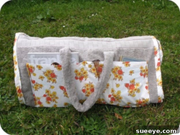 Easy Sewing Projects to Sell - Sunbathing Companion - DIY Sewing Ideas for Your Craft Business. Make Money with these Simple Gift Ideas, Free Patterns #sewing #crafts Easy Sewing Projects to Sell - Sunbathing Companion - DIY Sewing Ideas for Your Craft Business. Make Money with these Simple Gift Ideas, Free Patterns #sewing #crafts