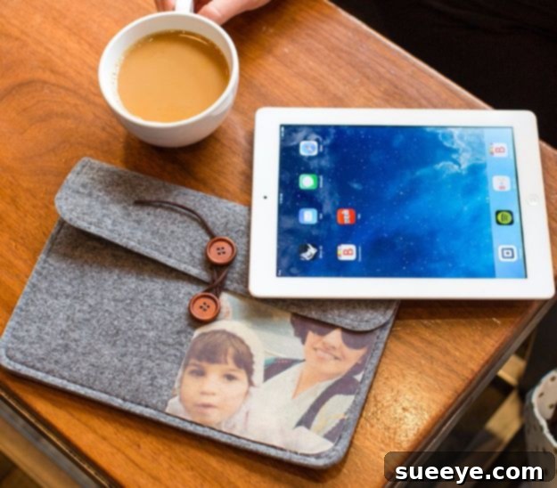 Creative DIY Mothers Day Gifts Ideas - iPad Case - Thoughtful Homemade Gifts for Mom. Handmade Ideas from Daughter, Son, Kids, Teens or Baby - Unique, Easy, Cheap Do It Yourself Crafts To Make for Mothers Day, complete with tutorials and instructions #mothersday